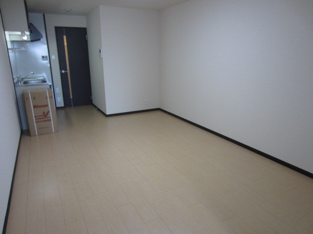 フジパレス尼崎宮内町EASTの居間写真