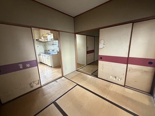 JR東海道・山陽本線 立花駅 徒歩5分 7階建 築42年の居間写真