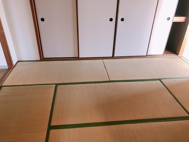 濱マンションエルの居間写真