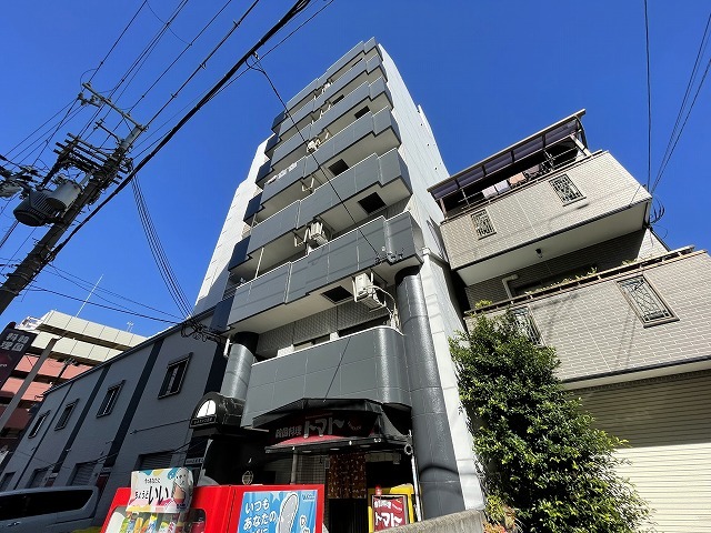ルネサンス尼崎の外観写真