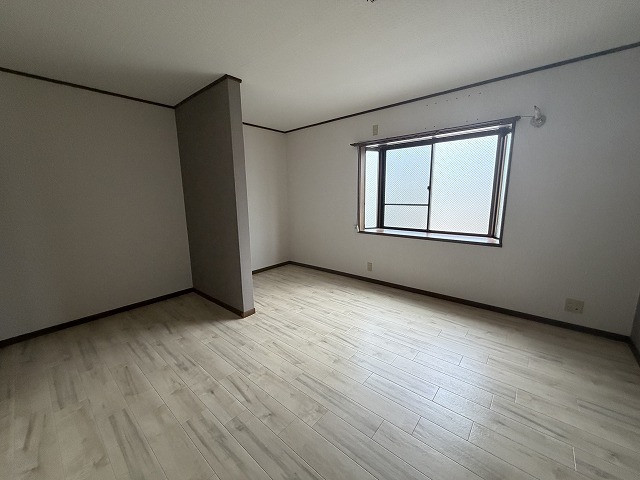 フジマンションの居間写真