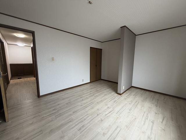 フジマンションの居間写真