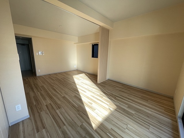 プレサンス昭和通ESRISEの居間写真