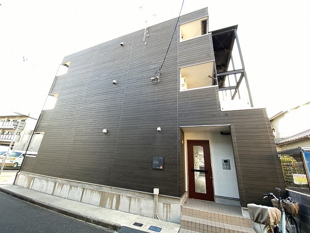 JR東海道・山陽本線 尼崎駅 徒歩12分 3階建 築9年の外観写真