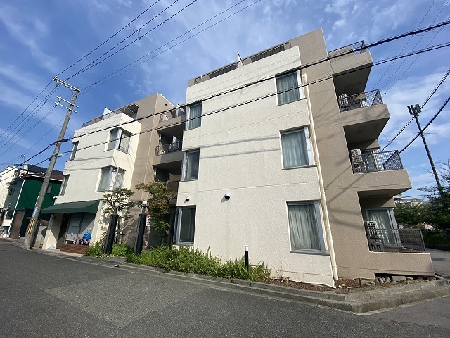 メイプル一番館の外観写真