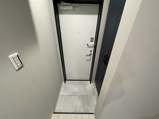 CASA汐町の玄関写真