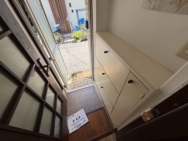 南塚口2世帯住宅の玄関写真