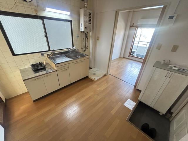 香里エイコーマンションの居間写真