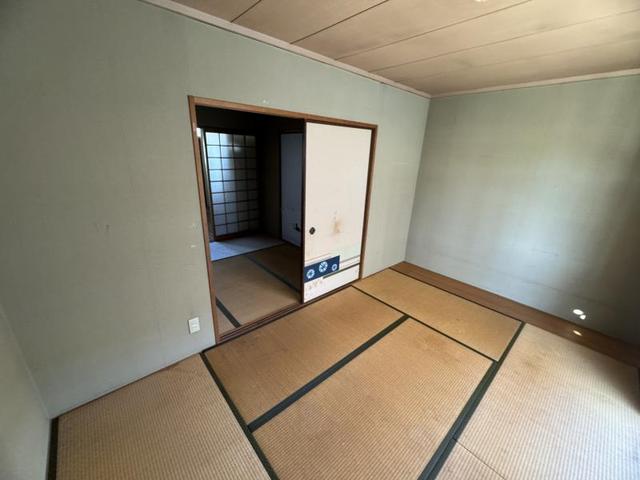 国松ハイツ2号館の居間写真