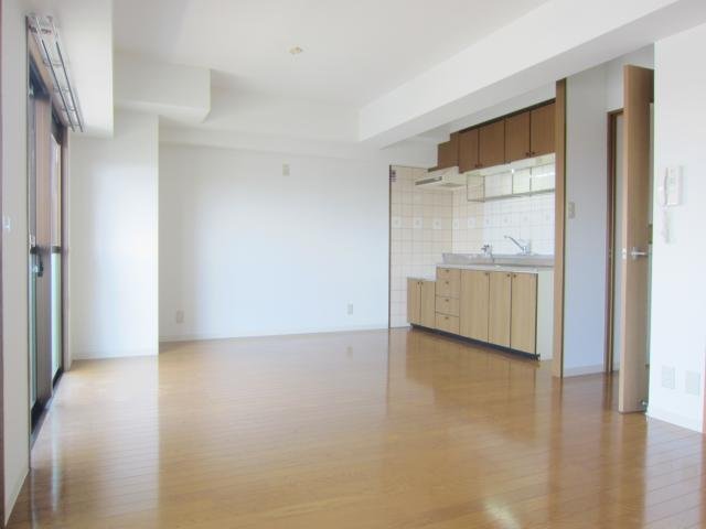 RONA HYATTの居間写真