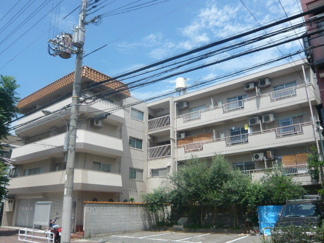 岩北ハイツの外観写真