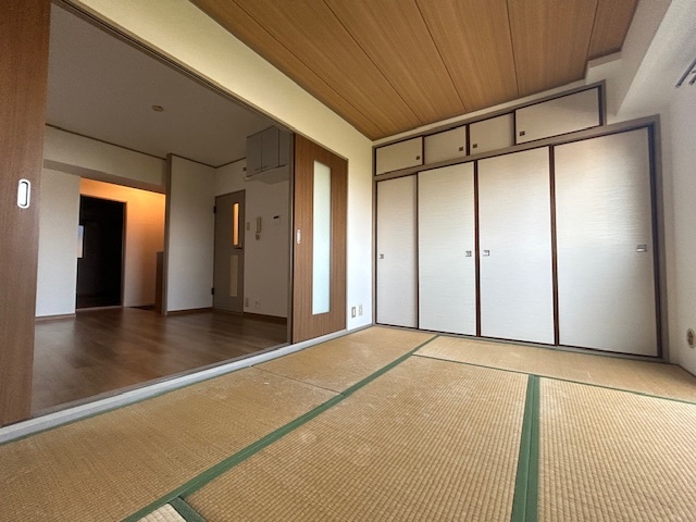 レイシットマンションの居間写真