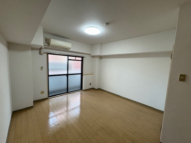 マンション トリンの居間写真
