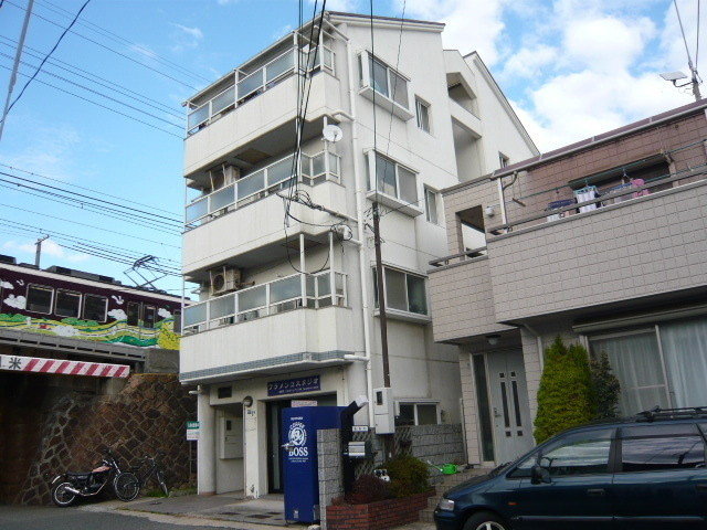 ラフレシア岡本