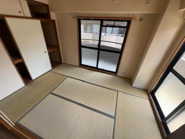 阪急神戸本線 六甲駅 徒歩9分 4階建 築30年の居間写真