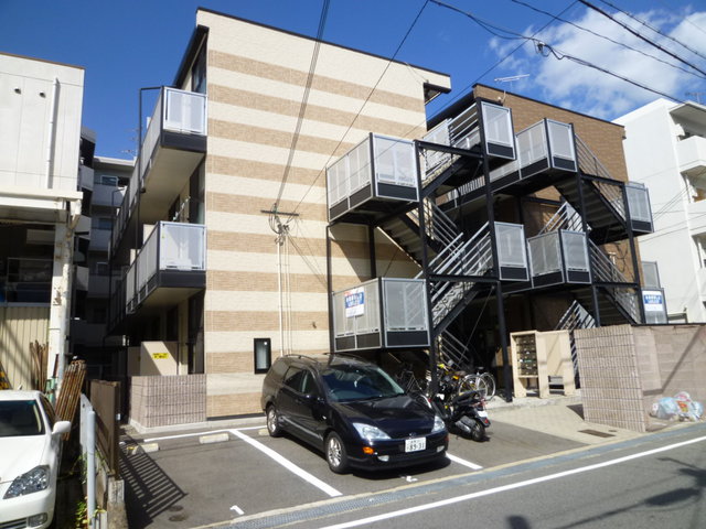 レオパレス新在家の外観写真