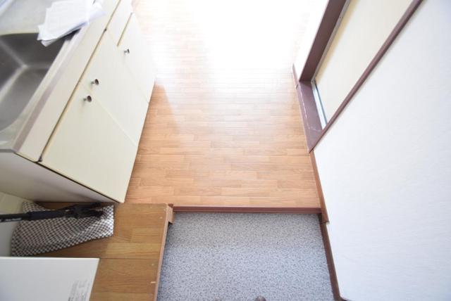 神栄ハイツの玄関写真