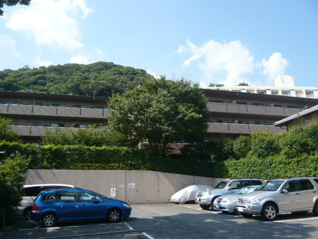 フォリア岡本