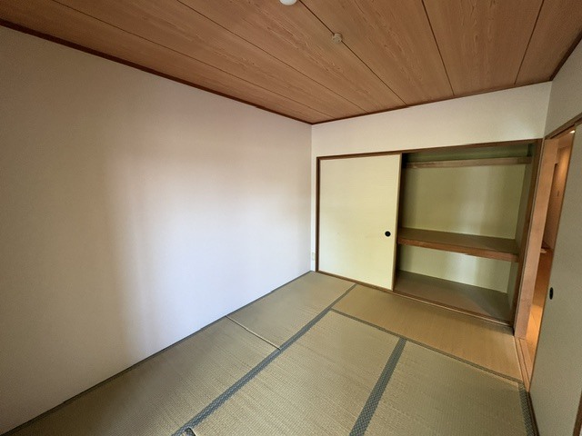 フォリア岡本の居間写真