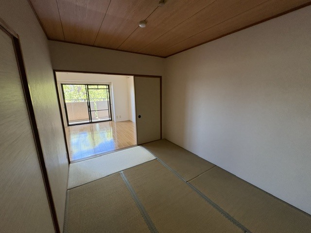 フォリア岡本の居間写真