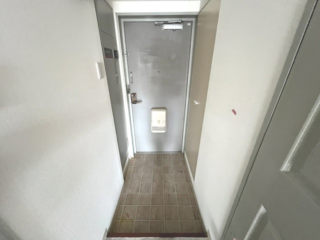 クレッシェンド岸地の玄関写真