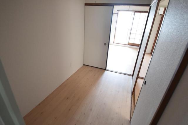 阪急神戸本線 六甲駅 徒歩12分 3階建 築59年の居間写真