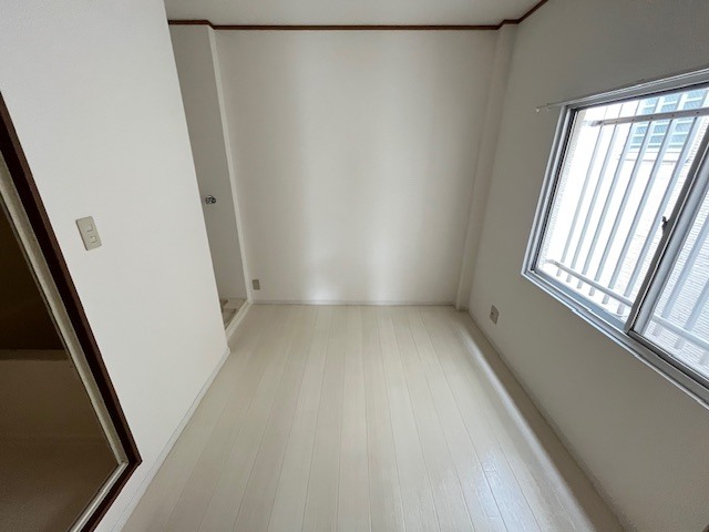 中野マンションの寝室写真