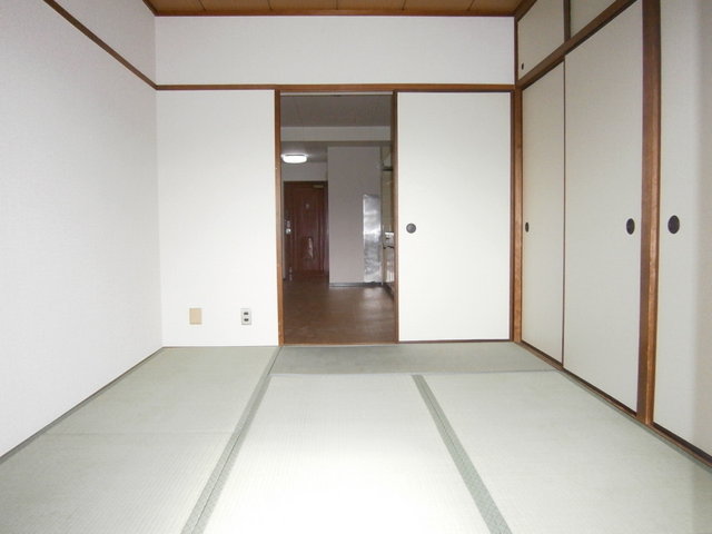灘南コート一番館の居間写真