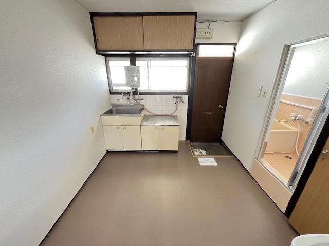 うぐいす荘の居間写真