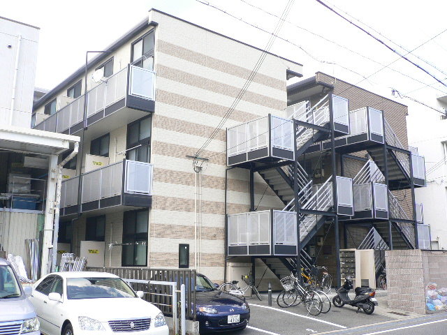 レオパレス友井の外観写真