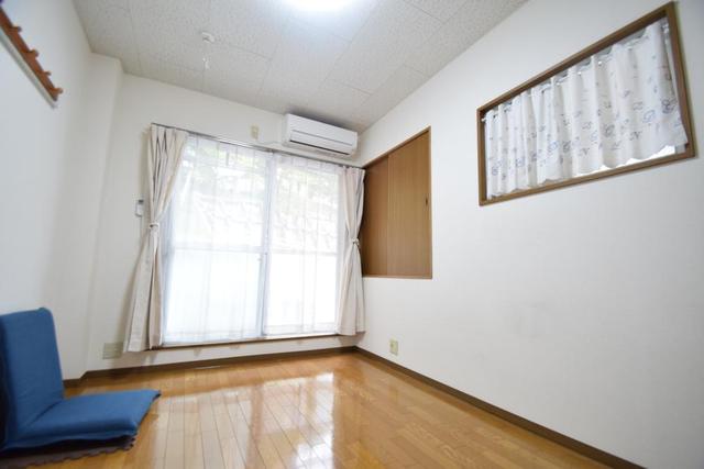 みどりマンションの居間写真