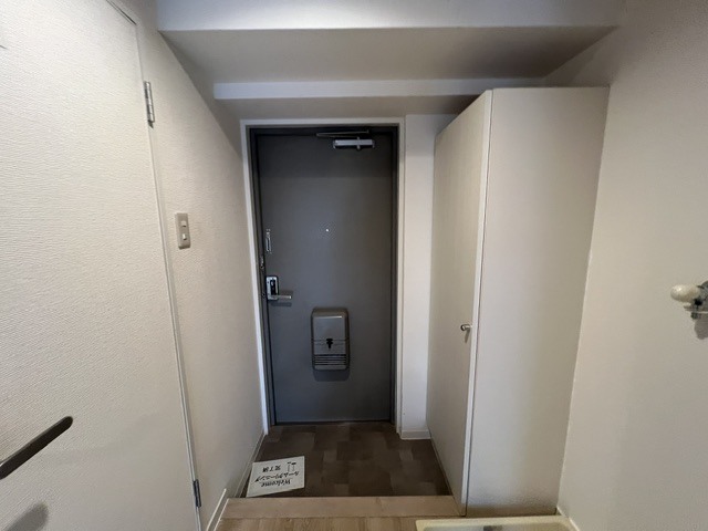 阪急神戸本線 王子公園駅 徒歩7分 5階建 築35年の玄関写真