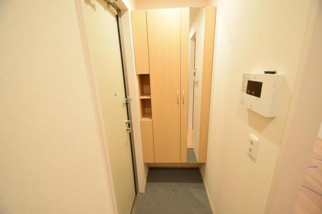 シャルマン本山の玄関写真
