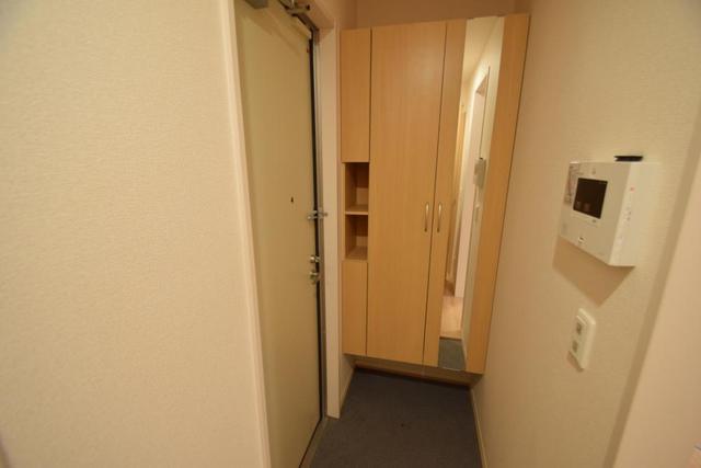 シャルマン本山の玄関写真