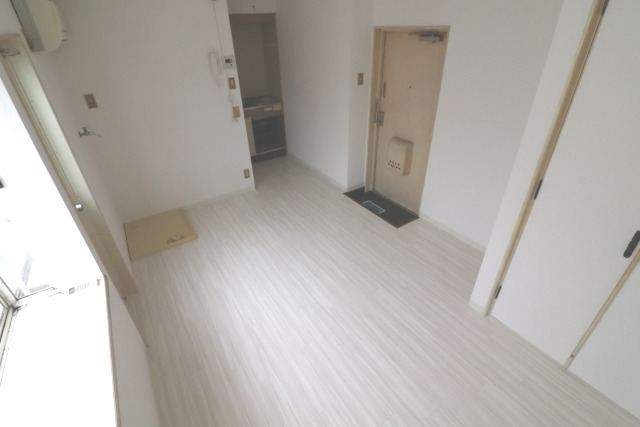 井下マンションの玄関写真