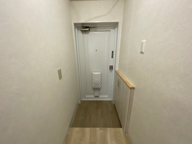 のりやすビルの玄関写真
