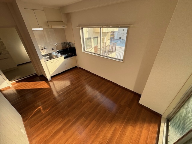 井下商船マンションの居間写真