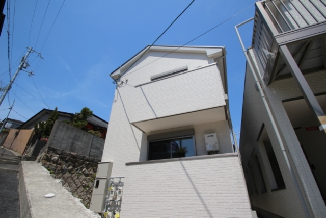 ルミエール西代B棟の外観写真