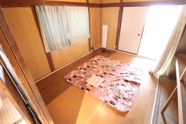 ペディコート神戸会下山の居間写真