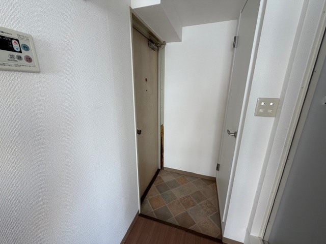 レディースみどりの玄関写真