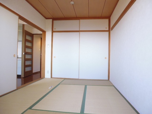 グランビュー山手の居間写真