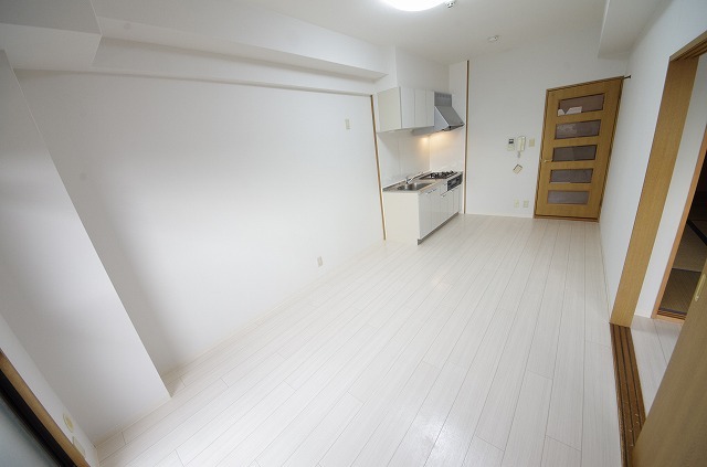 カーサフィオーレ壱番館の居間写真