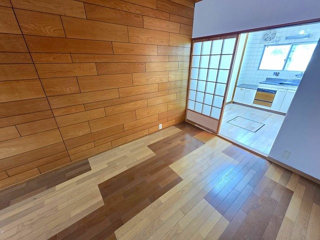 近鉄奈良線 枚岡駅 徒歩8分 2階建 築77年の居間写真