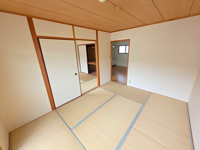 プレアール枚岡の居間写真