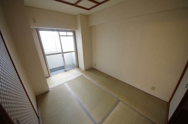 ツカサロイヤルハイツ瓢箪山の寝室写真