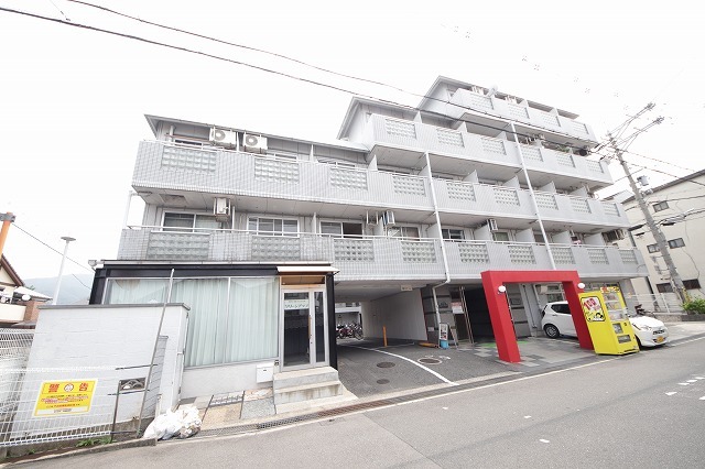 リリーフ明日香新石切
