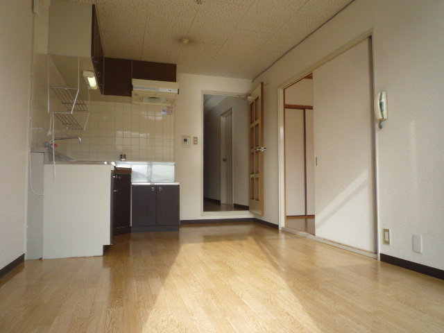 Belong東花園の居間写真