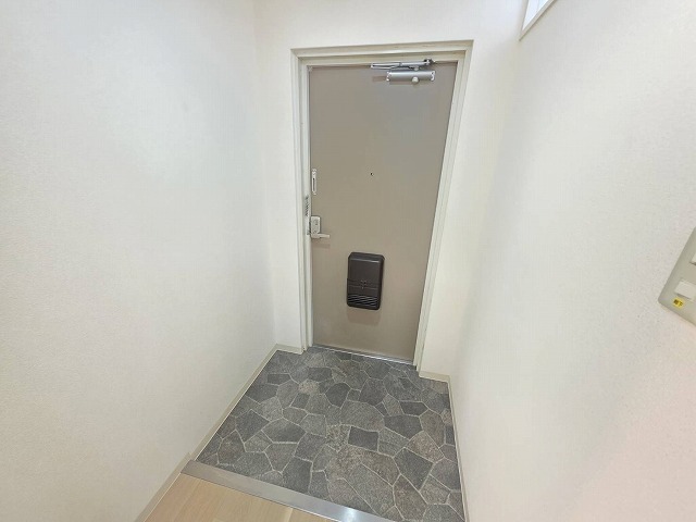 リストラフェイスの玄関写真
