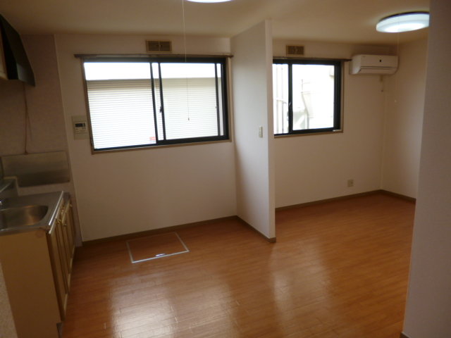 近鉄奈良線 河内花園駅 徒歩17分 2階建 築31年の居間写真