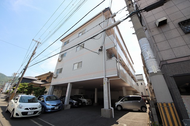 グレースハイツナカタニ